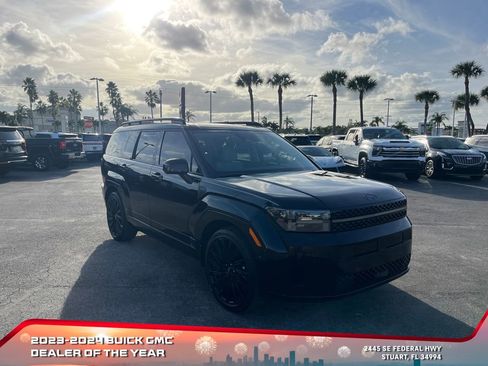 Used 2025 Hyundai Santa Fe Calligraphy image 3