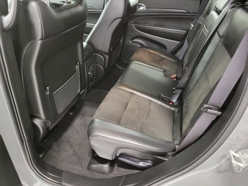 Used 2022 Jeep Grand Cherokee Laredo X image 20