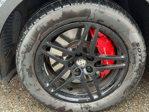 Used 2018 Porsche Macan GTS image 16