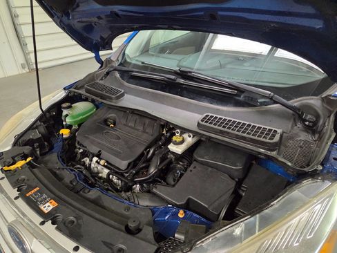 Used 2018 Ford Escape SE FWD image 42