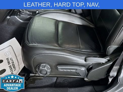 Used 2020 Jeep Gladiator Overland AWD/4WD image 19