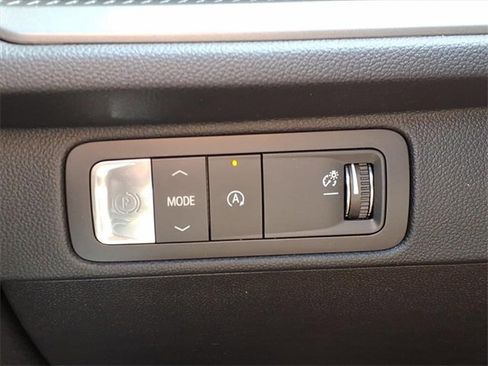 New 2026 Chevrolet Traverse LT image 14