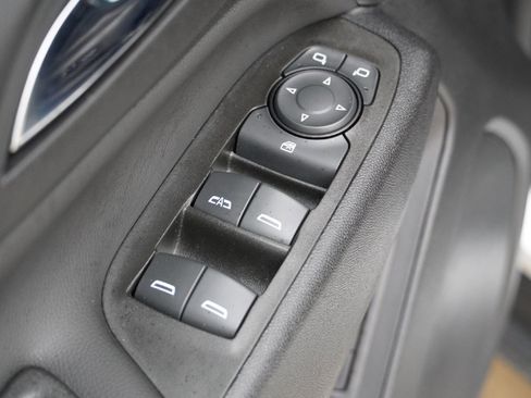 Used 2021 Chevrolet Equinox Premier image 22