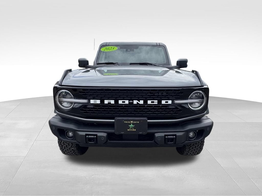 Used 2025 Ford Bronco Badlands AWD/4WD image 3
