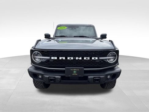 Used 2025 Ford Bronco Badlands AWD/4WD image 3