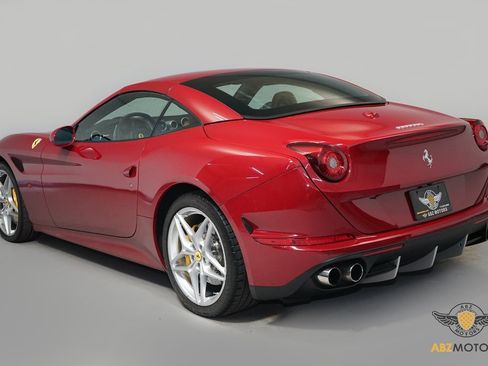Used 2016 Ferrari California T image 7