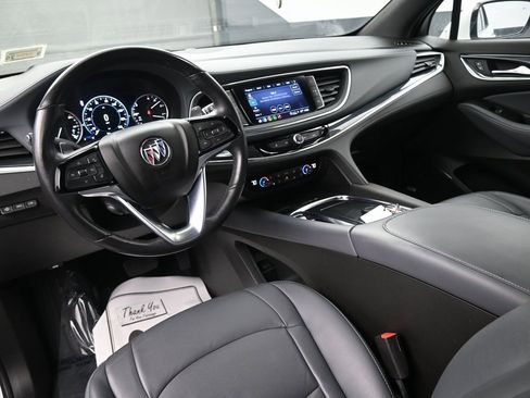 Used 2024 Buick Enclave Premium image 15