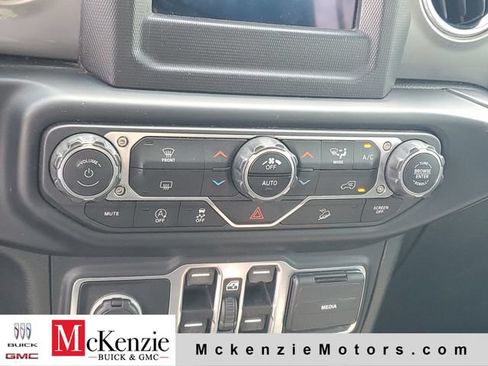 Used 2020 Jeep Wrangler Unlimited Sahara AWD/4WD image 18