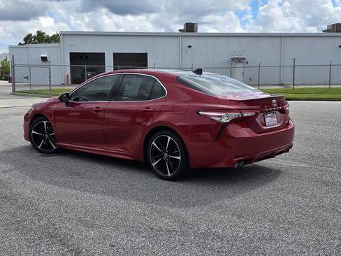 Used 2020 Toyota Camry XSE FWD image 4