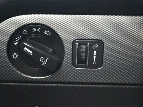 Used 2019 Dodge Durango GT image 27