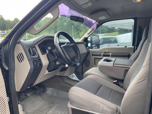 Used 2010 Ford F250 XL AWD/4WD image 23