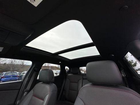 Used 2022 Chevrolet Blazer RS w/ Enhanced Convenience Package image 38