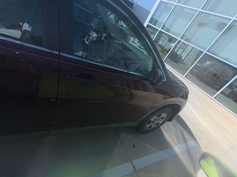 Used 2015 Ford Fiesta SE w/ Equipment Group 201A FWD image 2