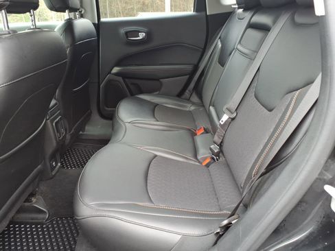 Used 2020 Jeep Compass Latitude w/ Cold Weather Group image 8