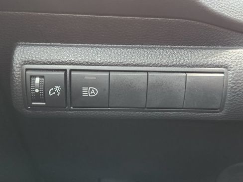 Certified 2025 Toyota Corolla LE FWD image 21