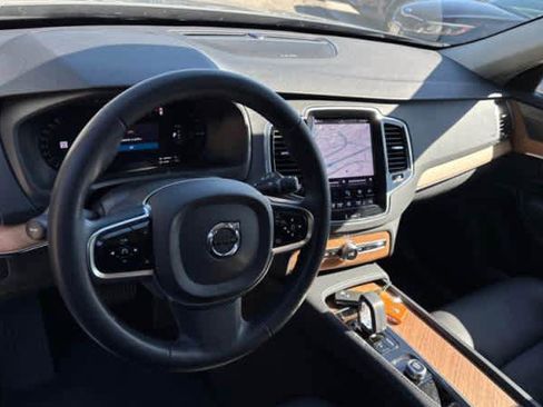 Used 2023 Volvo XC90 T8 Plus AWD/4WD image 5