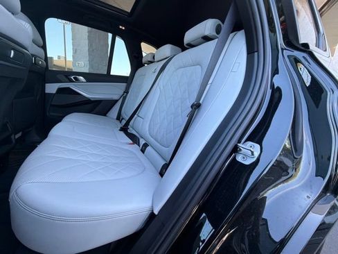 Used 2024 BMW X5 xDrive40i w/ M Sport Package AWD/4WD image 17