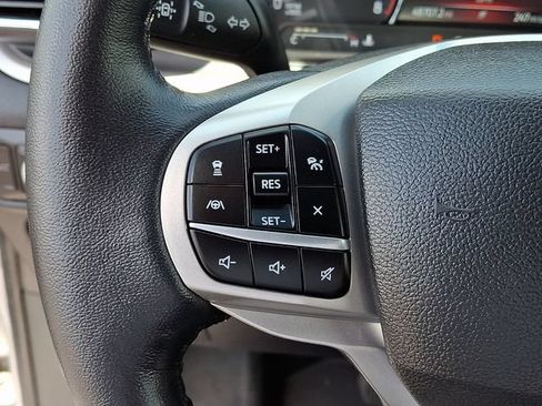 Certified 2022 Ford Explorer XLT w/ Equipment Group 202A AWD/4WD image 24