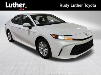 Used 2025 Toyota Camry LE video 1