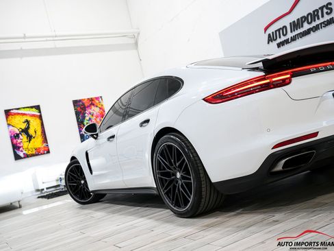Used 2018 Porsche Panamera image 89