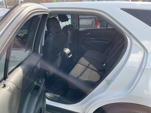 Used 2021 Chevrolet Equinox LT FWD image 9