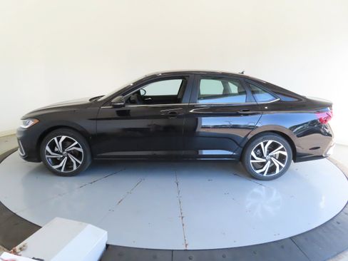 New 2026 Volkswagen Jetta SEL FWD image 7