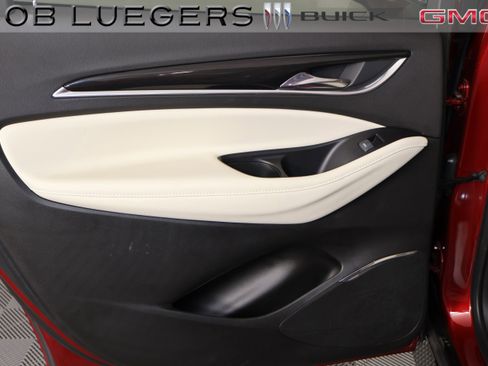 Certified 2023 Buick Enclave Essence image 11