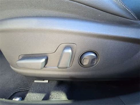 Used 2022 Hyundai Kona Limited image 15