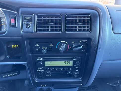 Used 2000 Toyota Tacoma 2WD Xtracab image 13