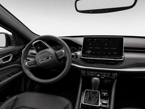 Used 2025 Jeep Compass Limited AWD/4WD image 21