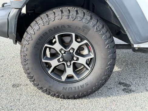 Used 2019 Jeep Wrangler Sport AWD/4WD image 29