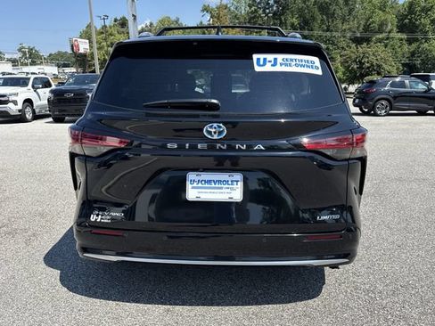 Used 2025 Toyota Sienna Limited AWD/4WD image 4