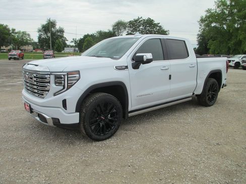 New 2026 GMC Sierra 1500 Denali w/ Denali Reserve Package AWD/4WD image 11
