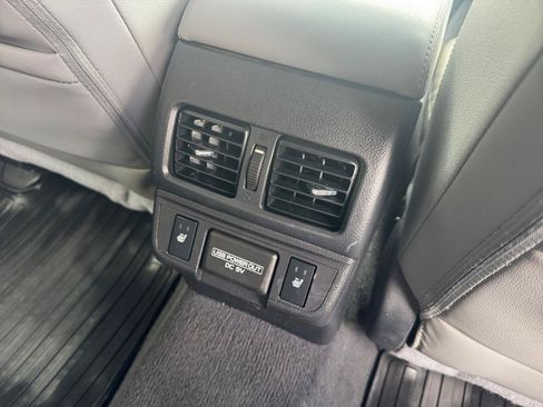 Used 2018 Subaru Outback 2.5i Limited AWD/4WD image 16