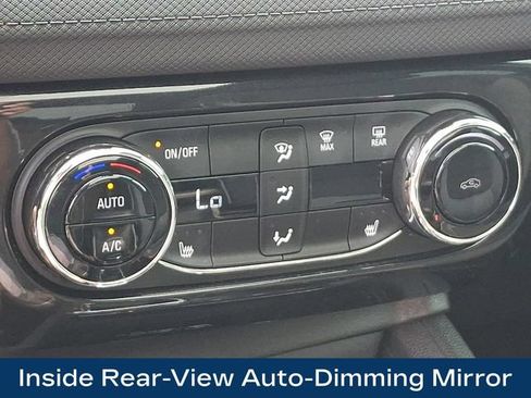 Used 2025 Chevrolet TrailBlazer LT w/ Convenience Package AWD/4WD image 14