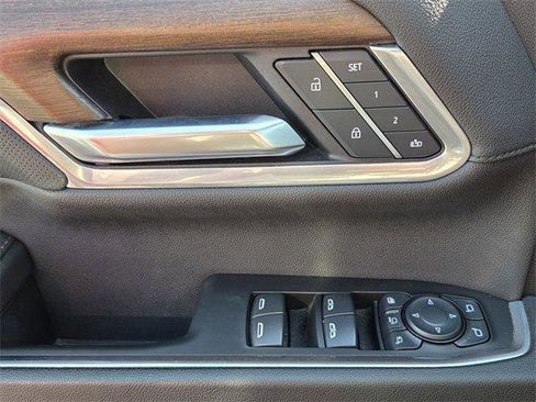 Certified 2025 Chevrolet Silverado 3500 High Country w/ Technology Package image 17