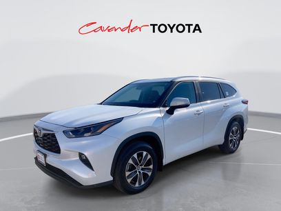 Certified 2025 Toyota Highlander XLE