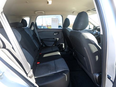 Used 2023 Nissan Rogue SV image 21