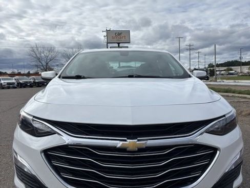 Used 2022 Chevrolet Malibu LS w/ Driver Confidence Package image 2