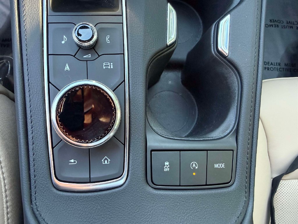 Certified 2025 Cadillac XT4 Premium Luxury FWD image 25
