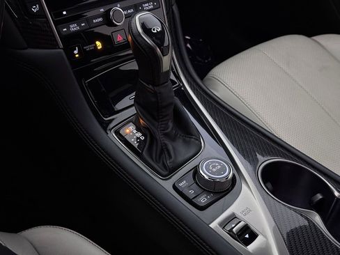 Used 2020 INFINITI Q60 Red Sport 400 w/ Carbon Fiber Package image 35