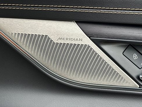 Used 2024 Jaguar XF R-Dynamic SE image 14