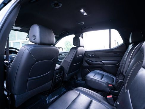 Used 2023 Chevrolet Traverse LT w/ LT Premium Package FWD image 44