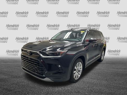 Used 2024 Toyota Grand Highlander AWD image 5