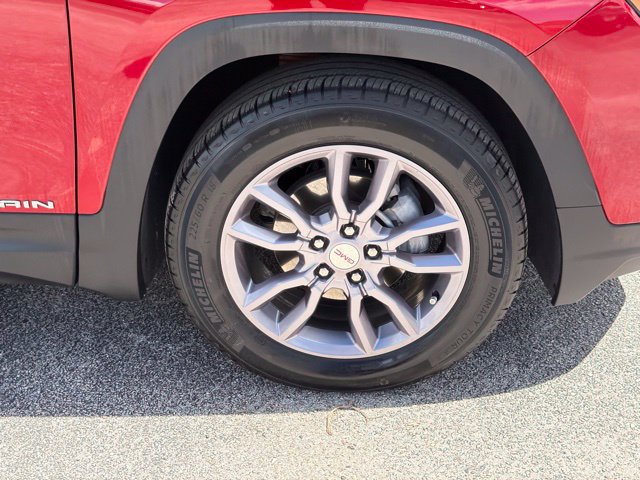 Used 2023 GMC Terrain SLT w/ Tech Package FWD image 11