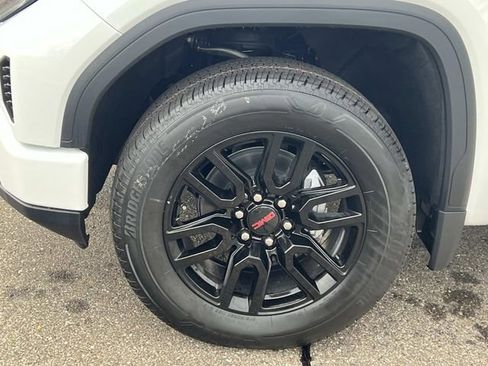 New 2026 GMC Sierra 1500 Elevation image 9