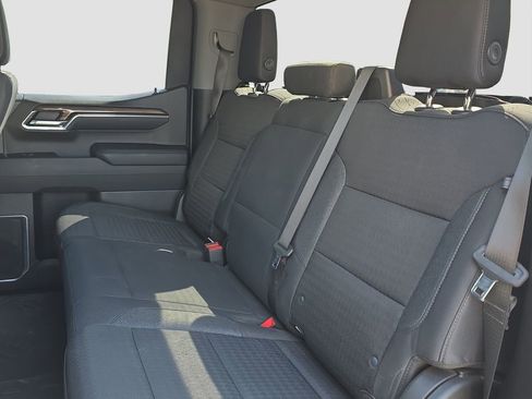 Used 2023 Chevrolet Silverado 1500 LT AWD/4WD image 12