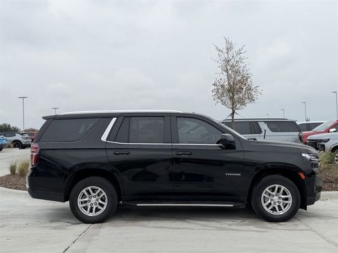 Used 2024 Chevrolet Tahoe LT image 3