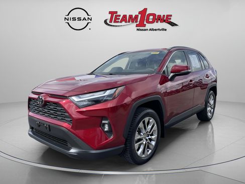 Used 2023 Toyota RAV4 XLE Premium FWD image 4
