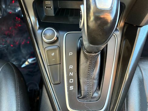 Used 2017 Ford Focus Titanium w/ Titanium Technology Package image 13